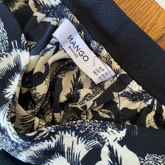 Mango women’s Black and White Floral Trousers - XS - Picture 6 of 8